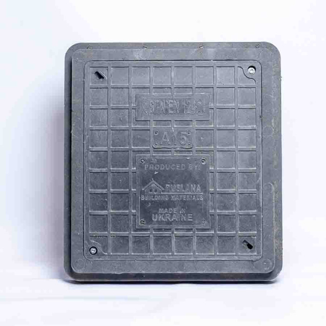 Люк КВАДРАТНИЙ полімерпіщаний із замком чорний 710*710 А6/А15 до 1т