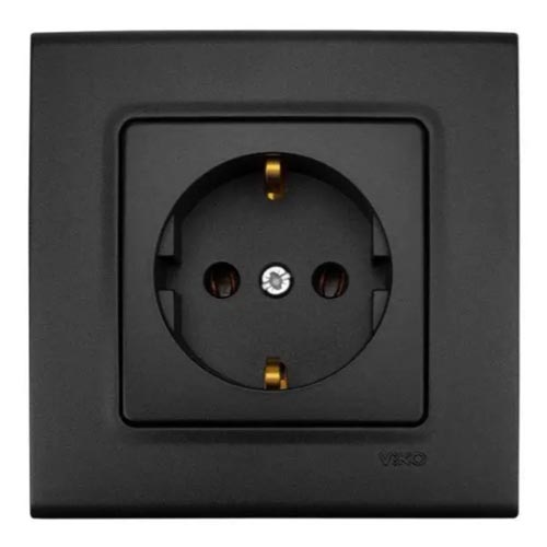 Розетка одинарная с заземлением Linnera Черная Ночь 90404008