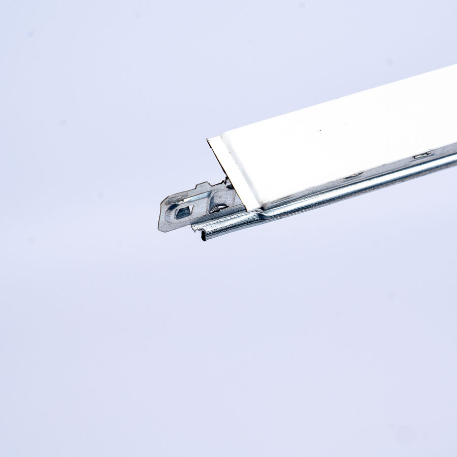 Профиль поперечный белый 24мм 1,2 м